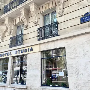 Studia , Parigi Francia
