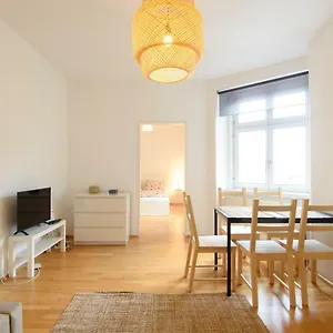 Living 1090 Apartament